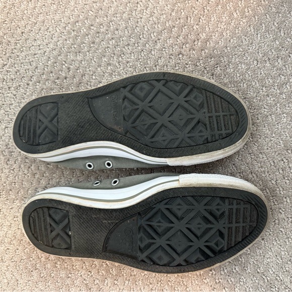 Converse Gray Low-Top Slip-on Sneakers - Picture 3 of 4